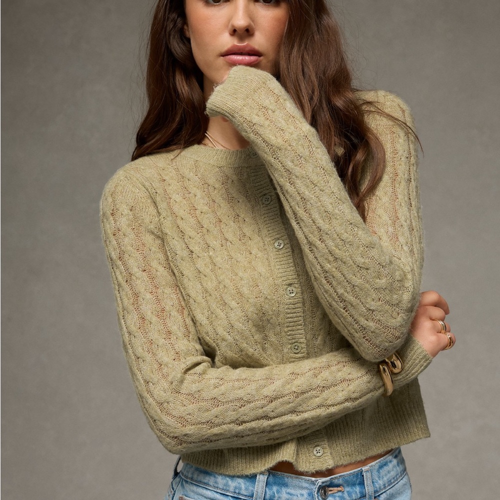 AE Whoa So Soft Button-Front Cardigan New With Tags Size Small Beautiful